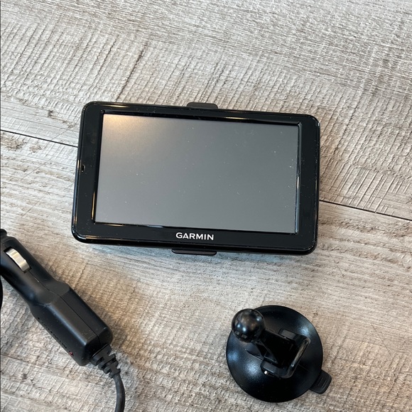 Garmin Black Navigation System - Picture 5 of 6